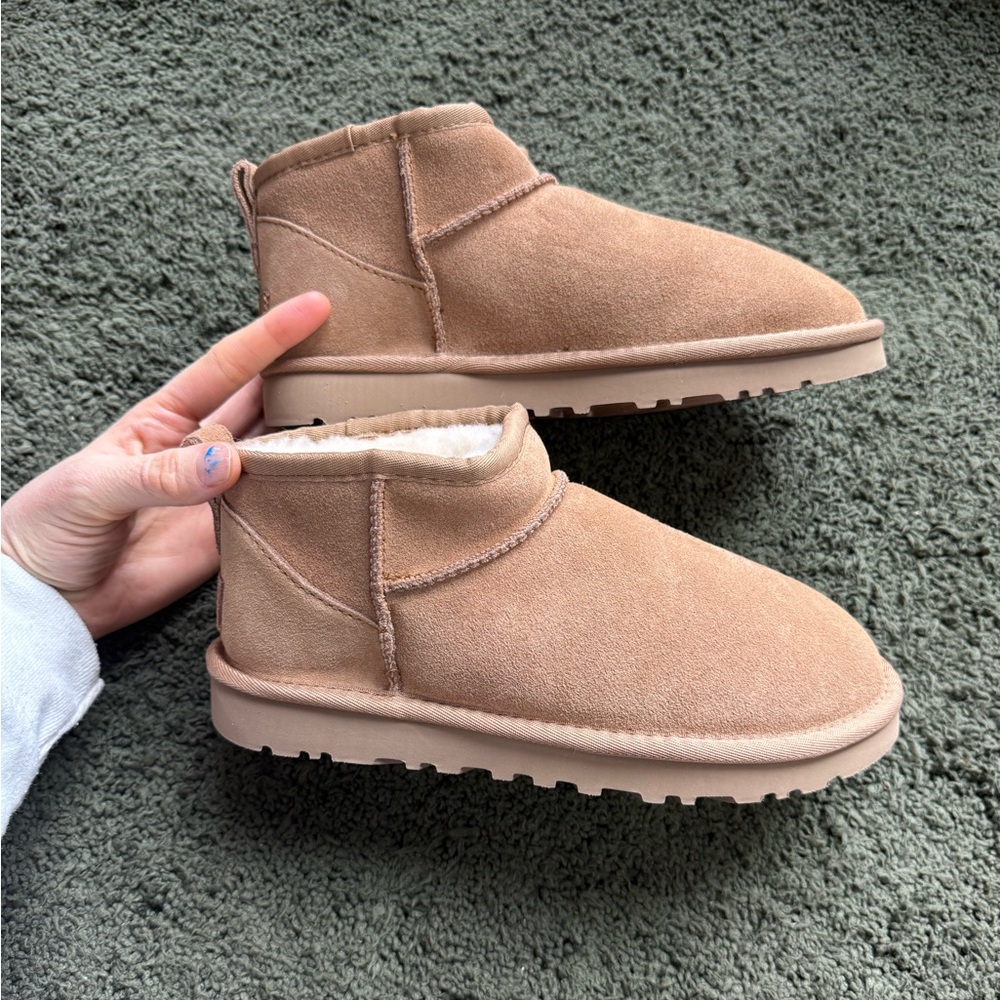 Women’s Mini Brown Boots -Size 6